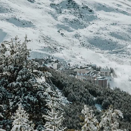 Luxury 3bed Penthouse By Ski Slope - * Sierra Nevada